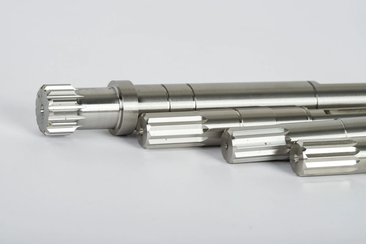 Batch of machined metal shafts